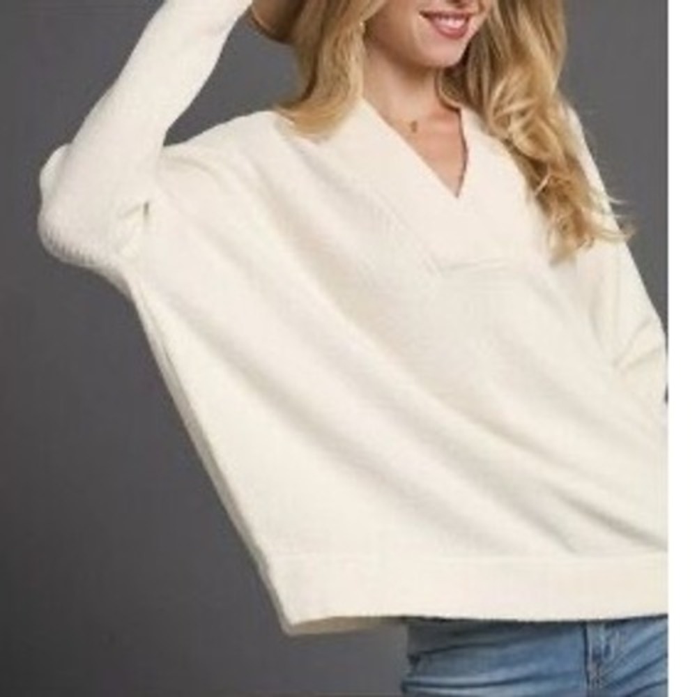 Anthropologie Ivory V-Neck Batwing Sweater Cream Boucle Knit Pullover Small